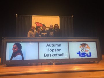 Autumn Hopson makes her commitment to TSU official. (Photo @PatriotPioneers)
