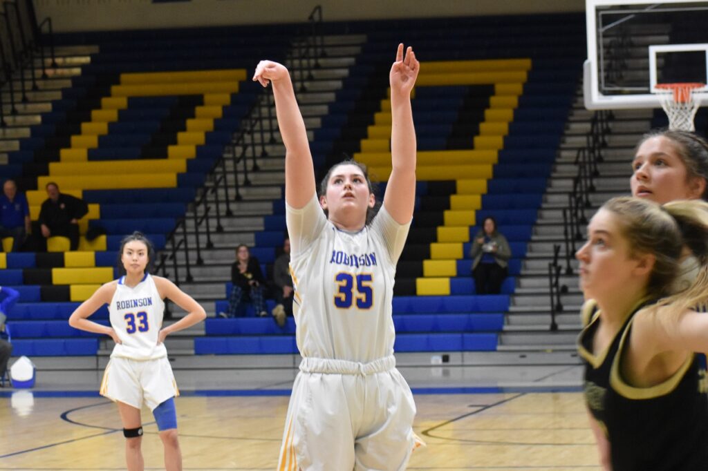 Rams junior Caroline Shimp (17 points) was clutch from the free throw line down the stretch.